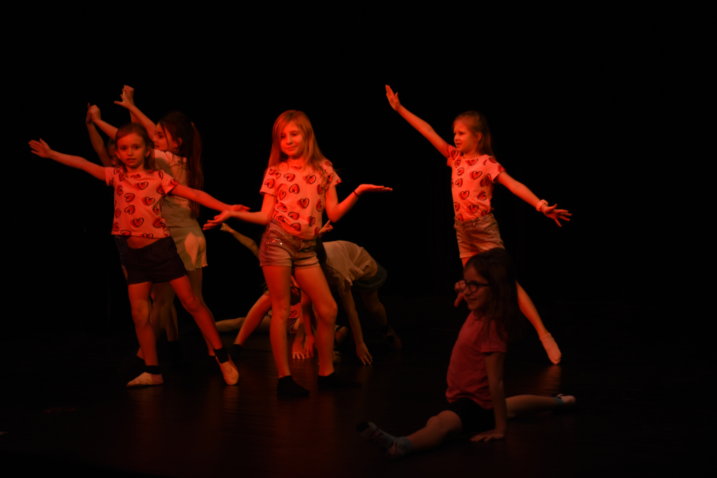 Novoroční taneční show na YouTube