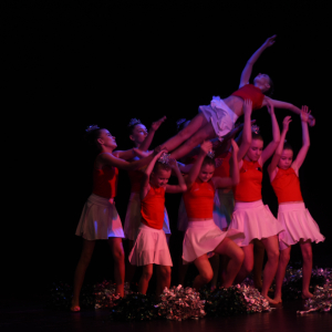 Novoroční taneční show na YouTube